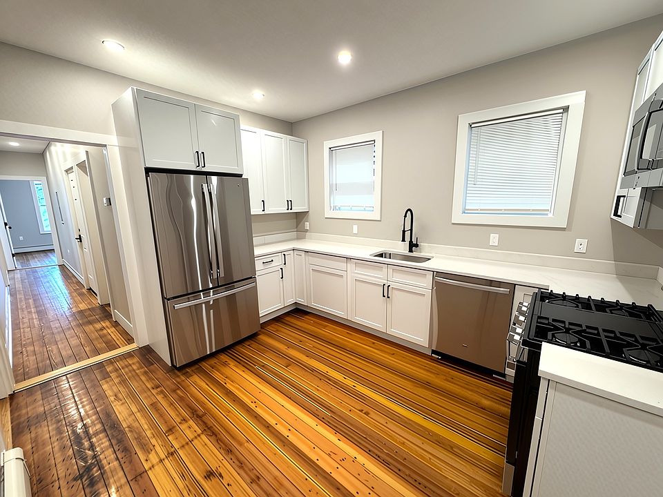 1st image of 50 Crescent Ave #1