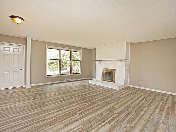 2nd image of 374 5th St