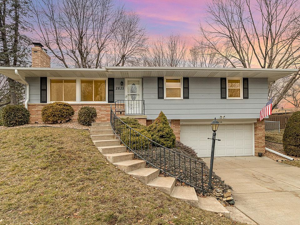 1st image of 2635 Riviera Dr N