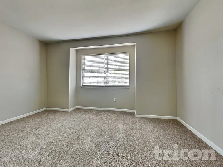 19030 Jodywood Dr — Photo 14