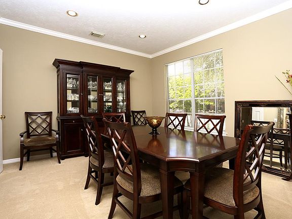 3rd image of 3235 Pleasant Cove Ct