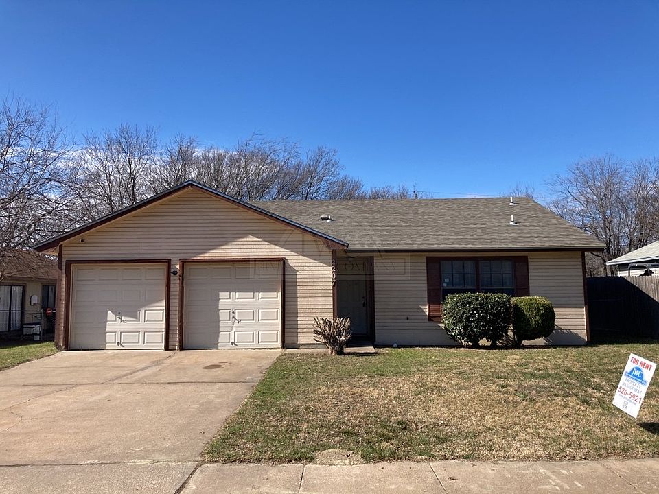 1st image of 2207 Barry Dr