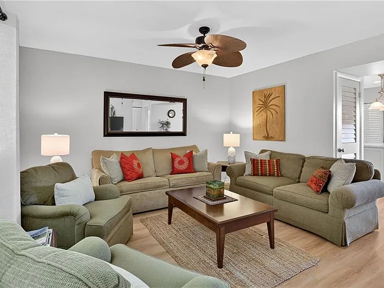 788 Park Shore Dr #B22 — Photo 2