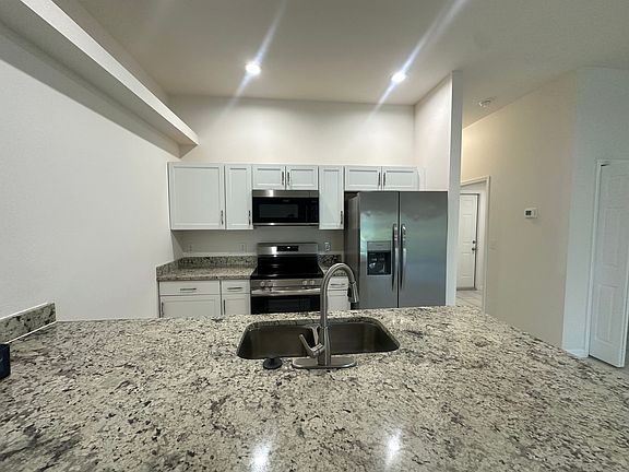 5th image of 3305 SW 15th Pl #3305