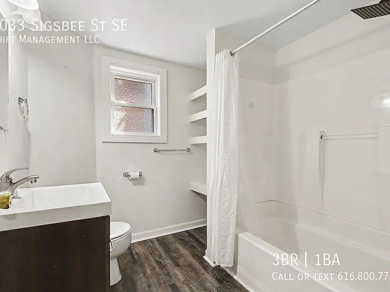 1033 Sigsbee St SE — Photo 6