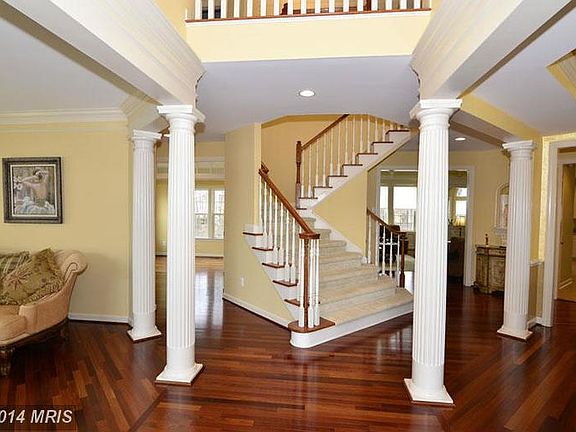 2nd image of 8798 Comfort Ct