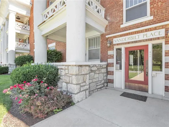 404 E 43rd St APT 2W, Kansas City, MO 64110