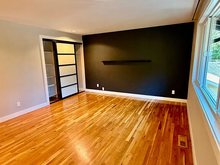 17420 NE 11th St — Photo 14