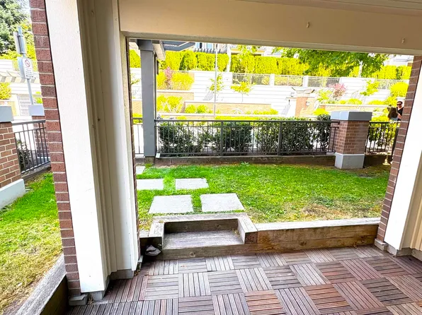 4788 Brentwood Dr #106, Burnaby, BC V5C 0C5