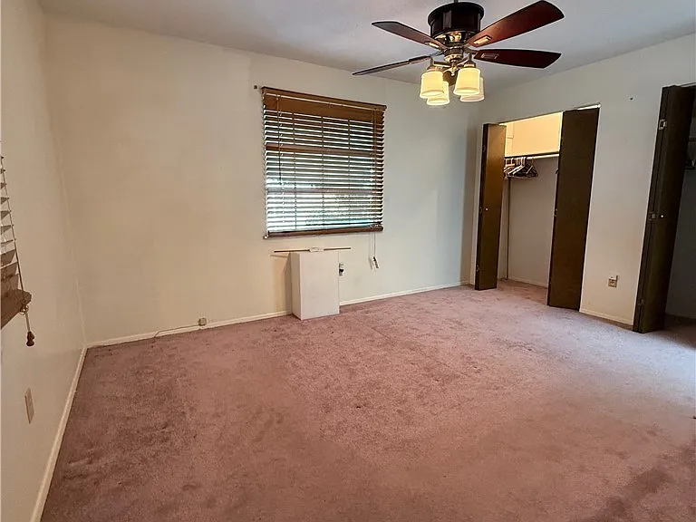 647 Holmes Ave — Photo 17