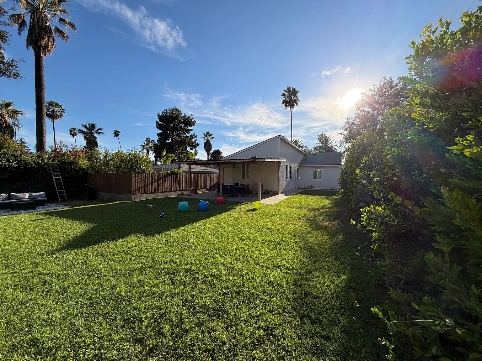 1940 Maiden Ln — Photo 4