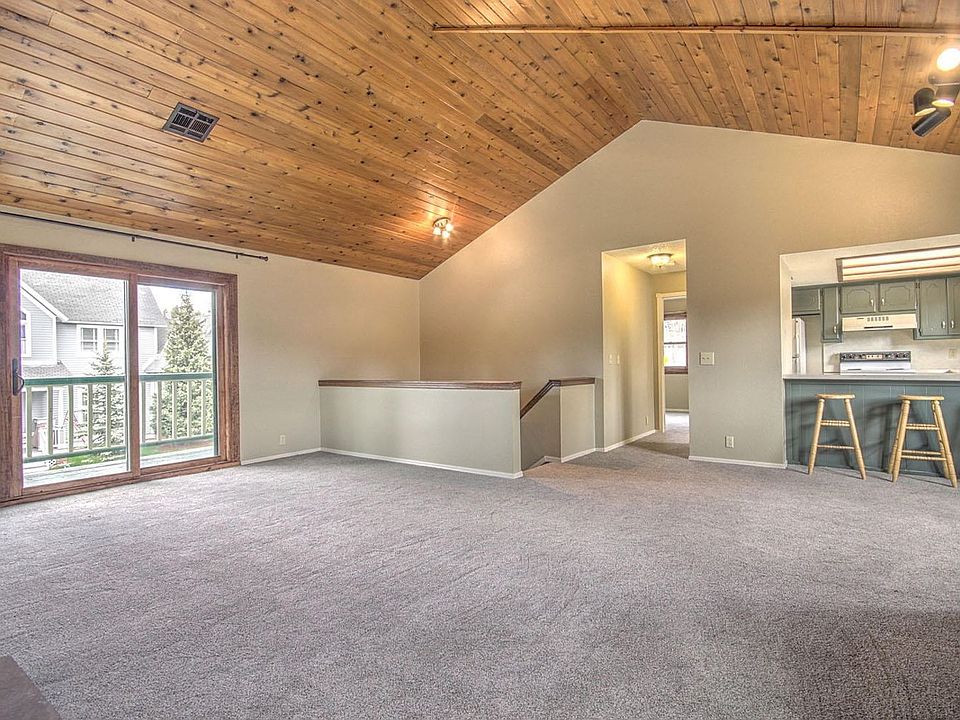 1st image of 455 Lincoln Ave