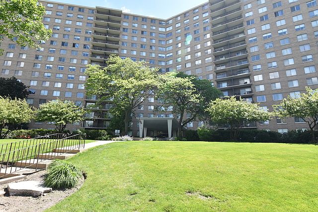 1st image of 7033 N Kedzie Ave APT 507