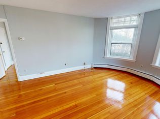 1819 Beacon St APT 3, Brookline, MA 02445