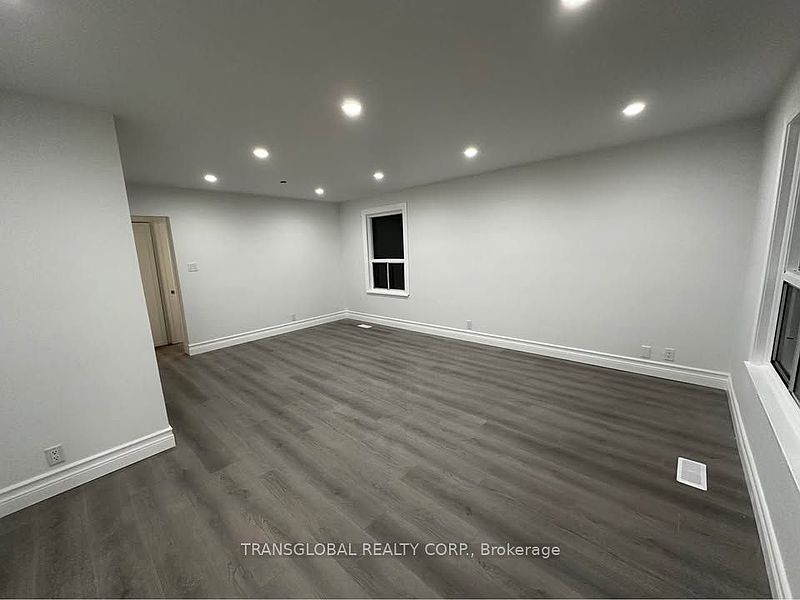 Toronto House for rent - 3 Bedrooms — photo 4