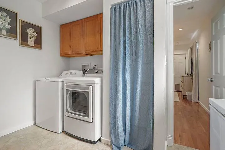 4551 Narragansett Ave — Photo 18
