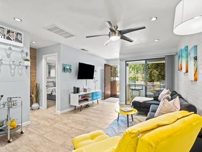 2801 N Los Felices Cir E #210, Palm Springs, CA, 92262