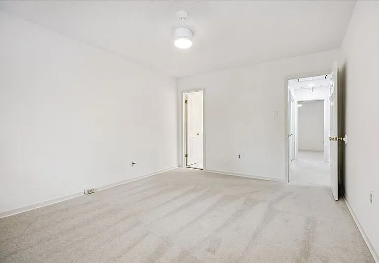 1694 Belvedere Ct — Photo 18