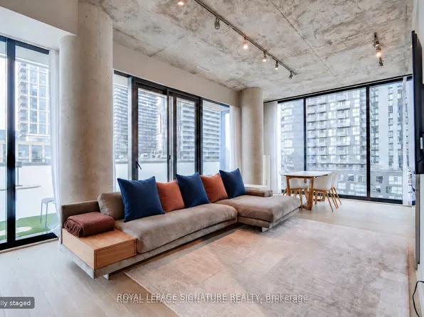 11 Charlotte St #1606, Toronto, ON M5V 0M6