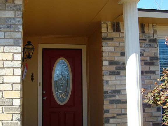 2nd image of 727 Circle Cove Dr