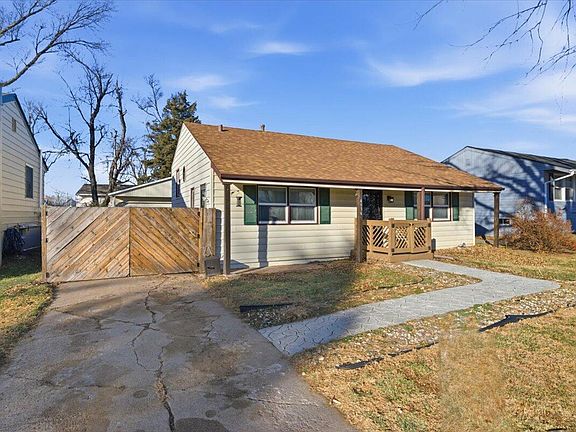 3rd image of 4036 Ramelle Dr