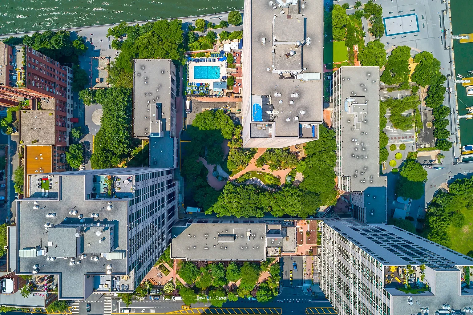 355 South End Avenue — Photo 4