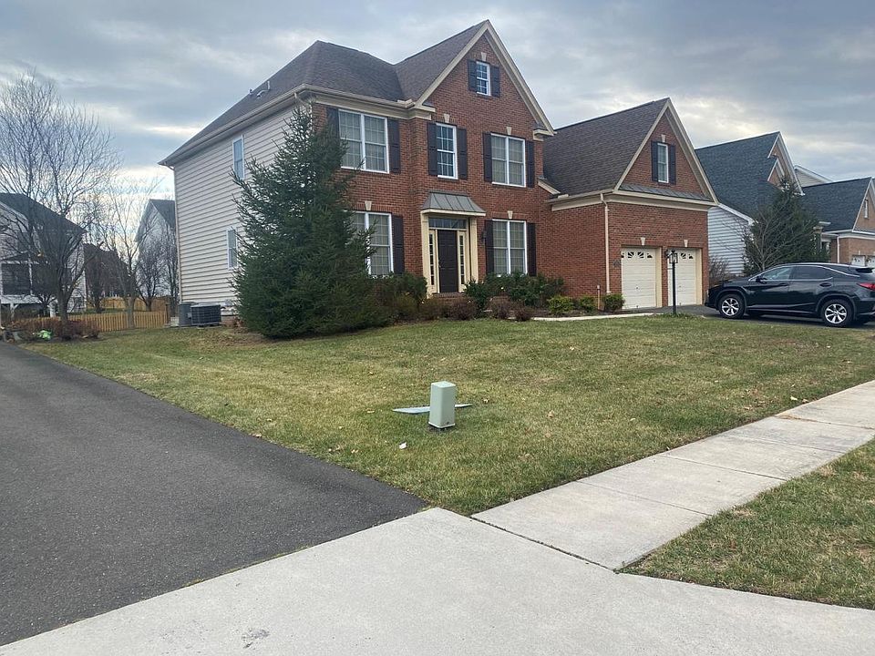 1st image of 15213 Grigsby Pl