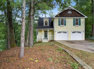 102 Goldfinch Ln, Asheville, NC 28803