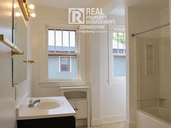 5th image of 808 W Kalamazoo Ave APT 3