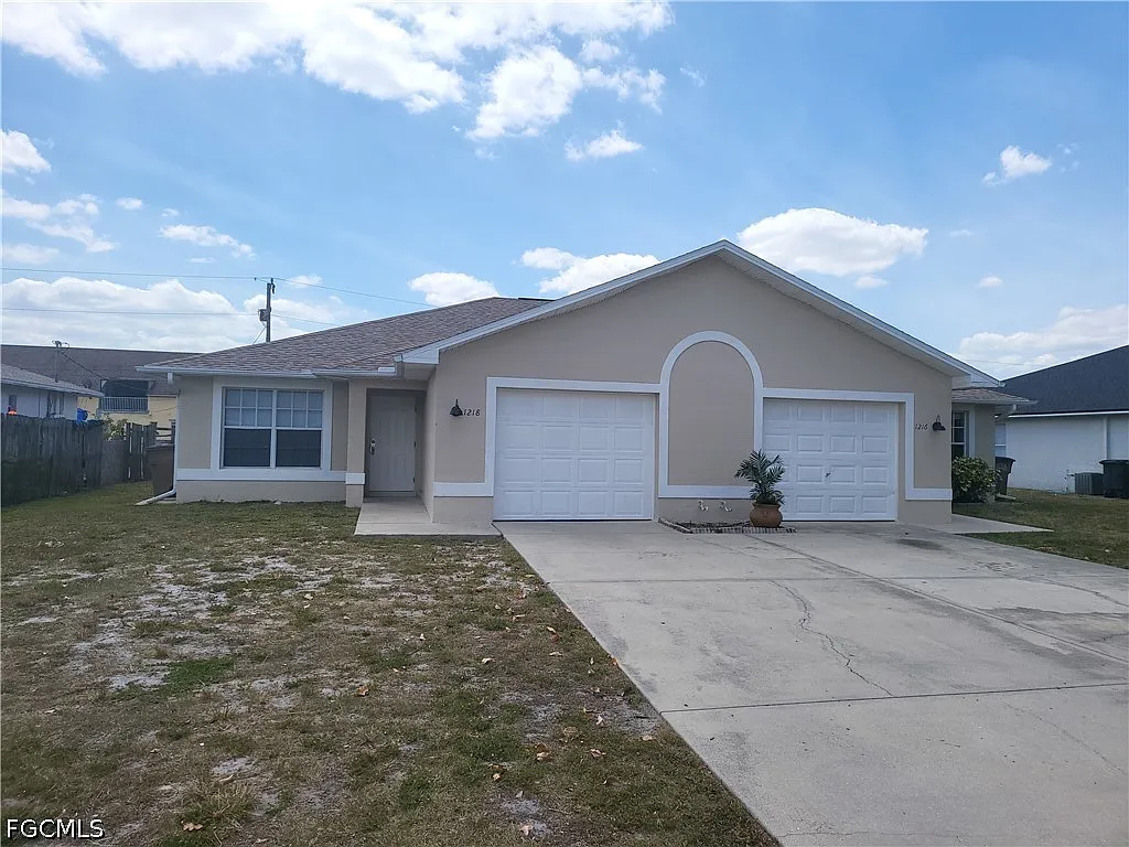 3 bed, 2.0 bath, 1200 sqft, $1,625 — Photo 1