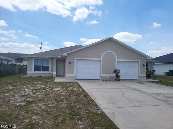 1218 SE 24th Ave, Cape Coral, FL 33990