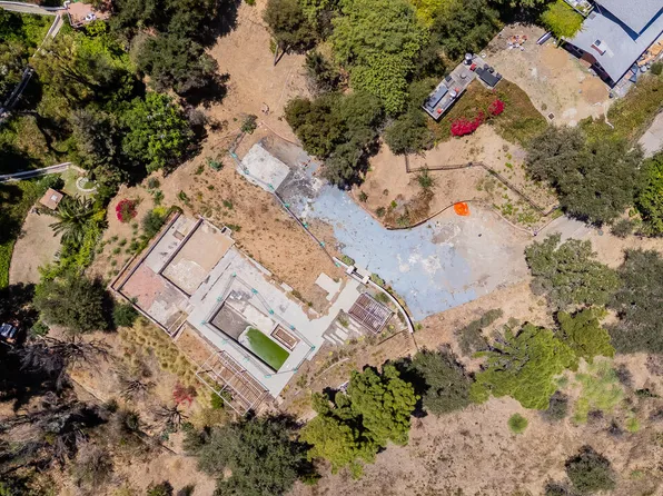 1032 El Medio Ave, Pacific Palisades, CA 90272