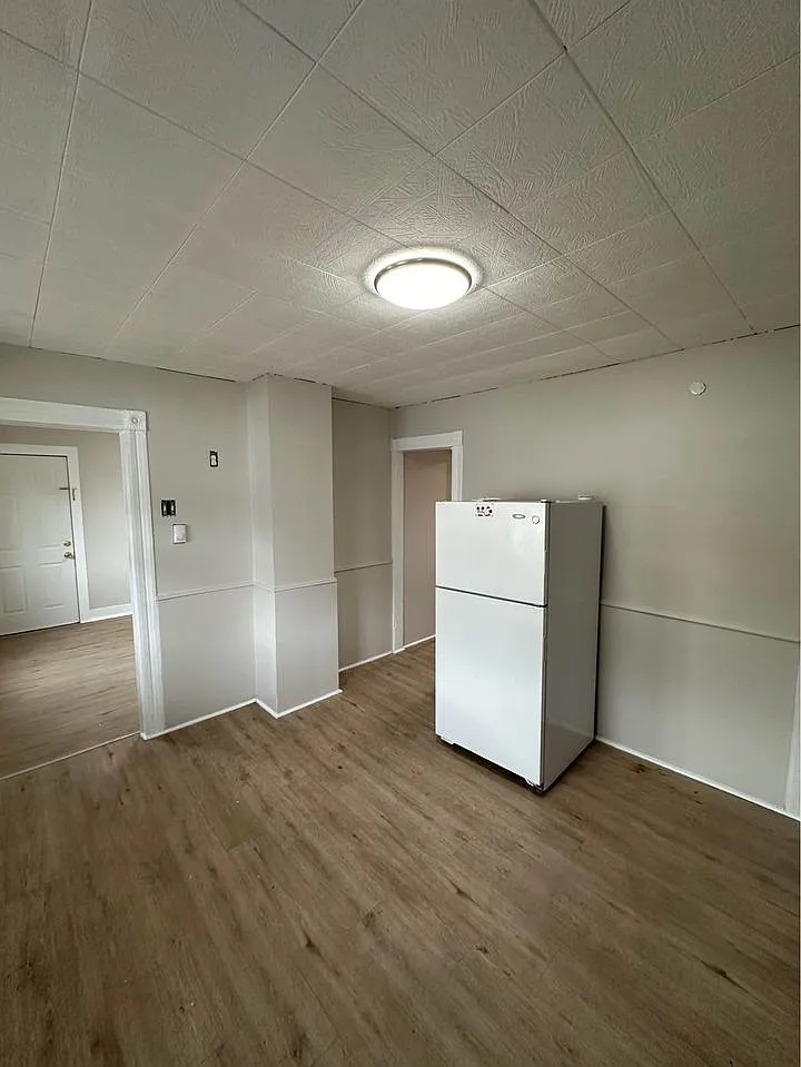 2 bed, 1000 sqft, $1,175 — Photo 3