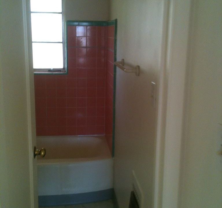 2nd image of 4132 Texas St