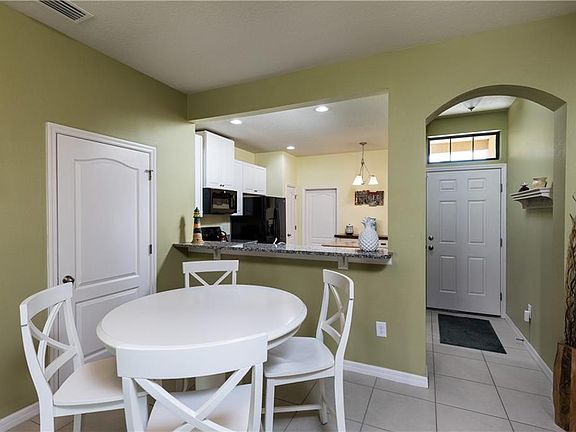 5th image of 5217 Bay Isle Cir