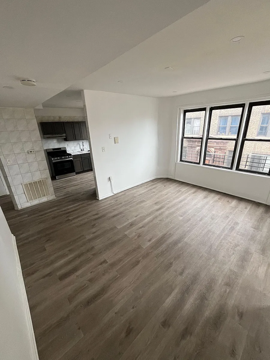 Building Photo - 53 Milford Ave #15