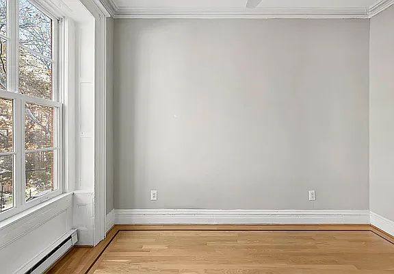 4th image of 136 W 11th St APT 2