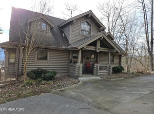 919 Pine Cone Way, Gatlinburg, TN 37738