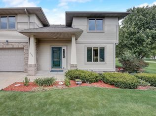 336 Meadowside Dr, Verona, WI 53593