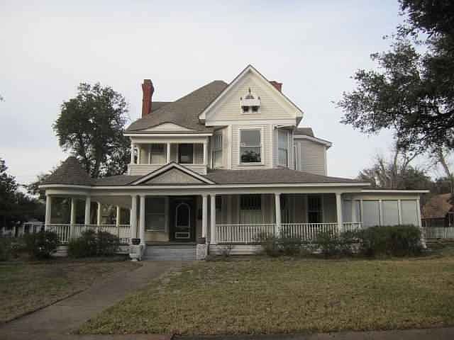 1st image of 812 Pine Ave