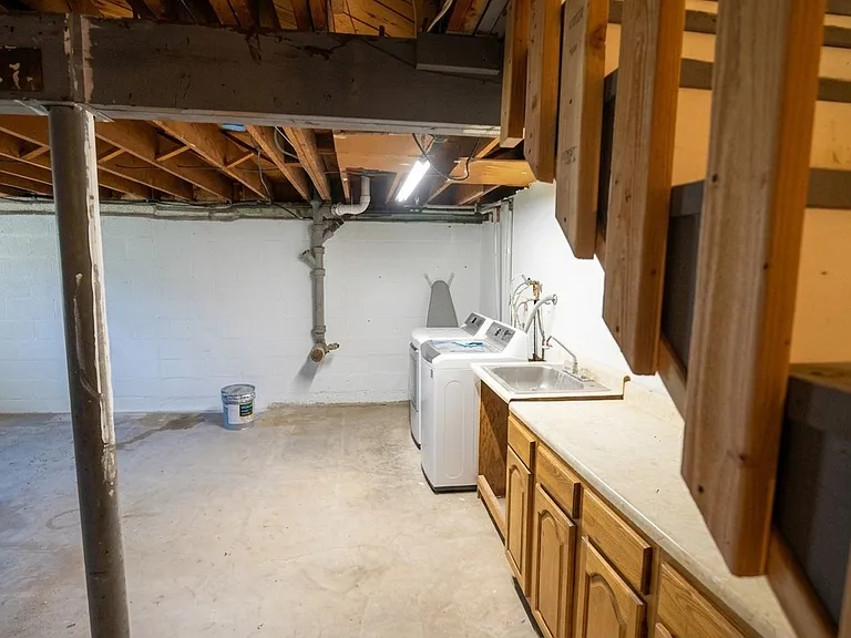 31 Dupont Ter — Photo 13