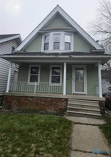 1st image of 1012 Radcliffe Dr