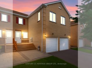 112 Sandfield Dr, Aurora, ON L4G6T3