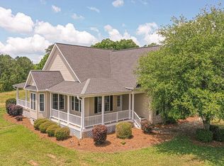 128 Folly Bend Dr, Greenwood, SC 29649
