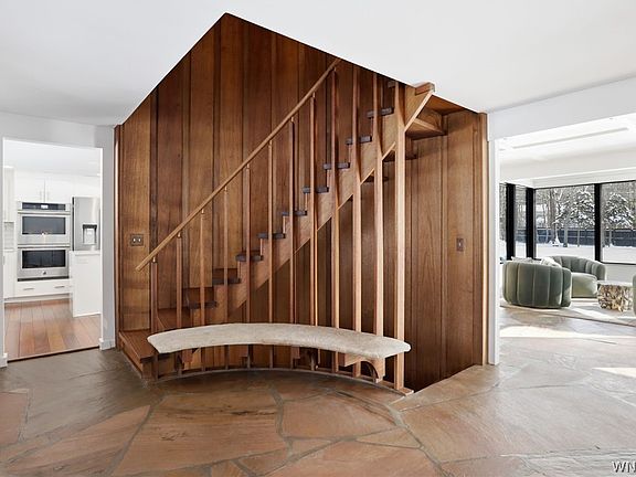 5th image of 11 Chase Rd