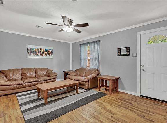 3rd image of 3404 Gayle Dr