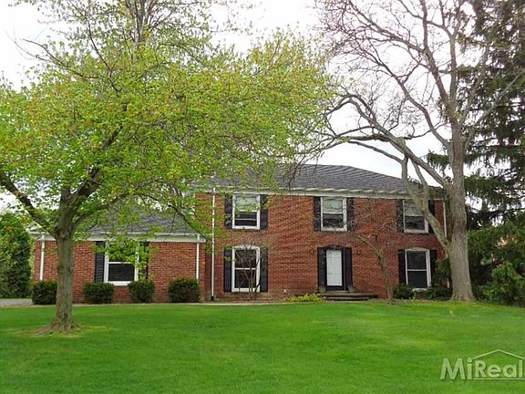 2nd image of 749 E Fox Hills Dr #1