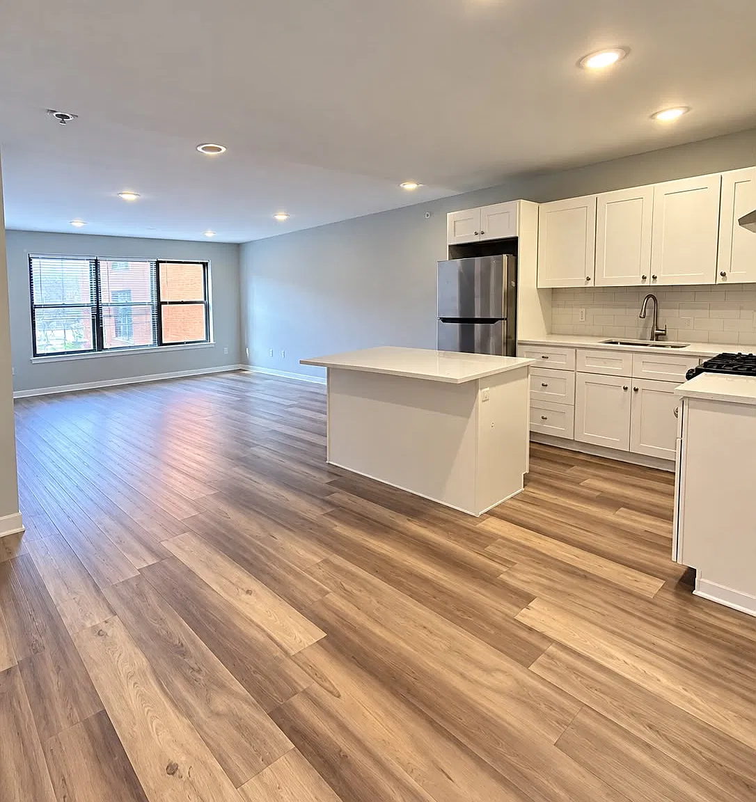 1 bed, $1,718 — Photo 3