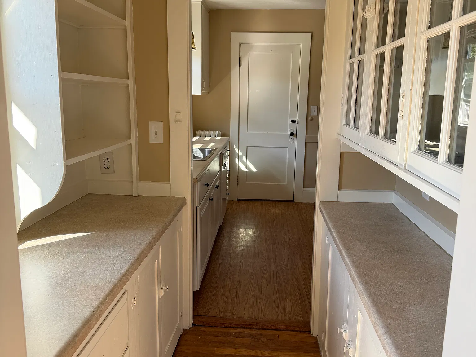 2 bed, 1100 sqft, $2,850 — Photo 4