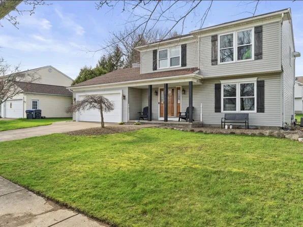2916 Pleasant Valley Dr, Erie, PA 16506